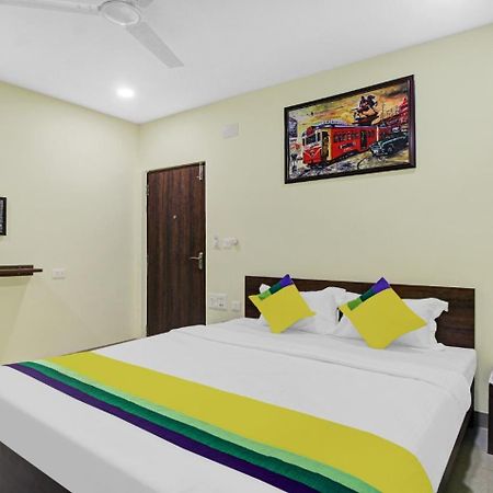 Treebo Trip Hotel Park Central Calcutta Buitenkant foto
